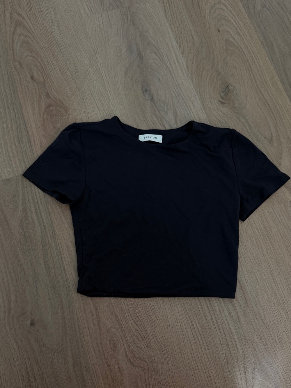 Aritzia contour Cropped Crewneck Tee